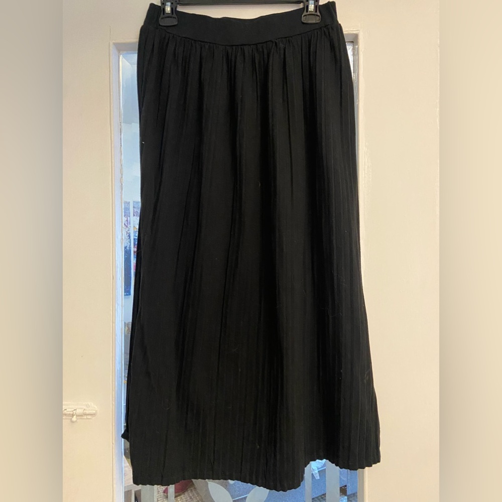 Cotton black midi skirt